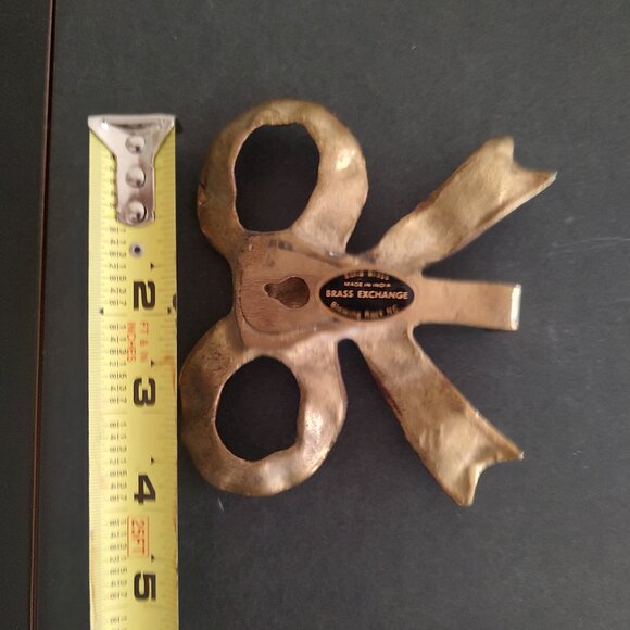 SOLID CAST BRASS BOW SHAPE HANGER MADE IN INDIA PURCHASED IN BLOWING ROCK NC - Picture 3 of 4